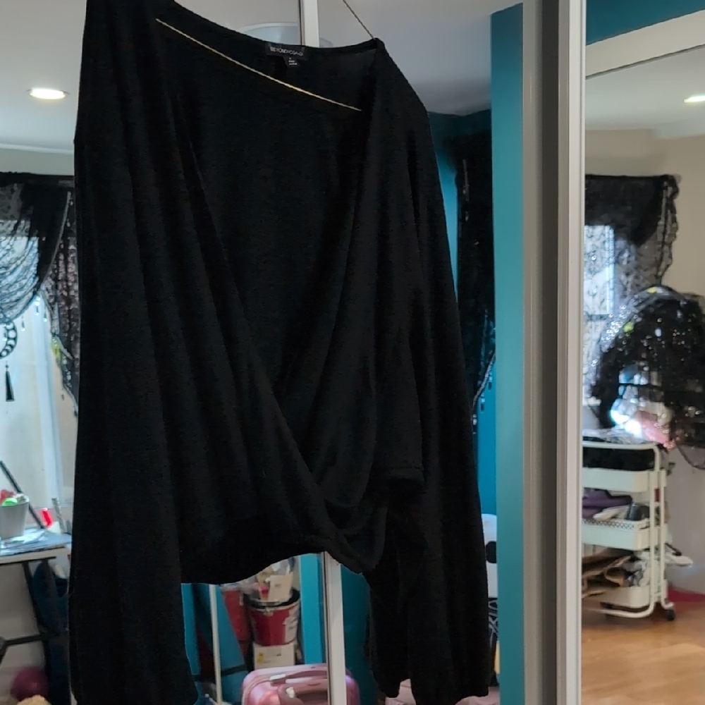 Beyond Yoga Classic Black Knit Top